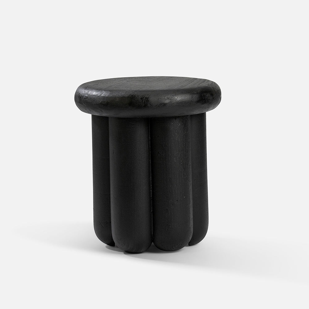 Octo side table - wood - black
