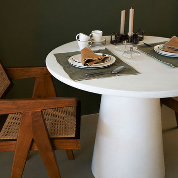 Jean dining table – fibre clay - white